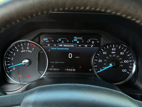 Used 2019 Ford Expedition XLT w/ Equipment Group 202A RWD image 24