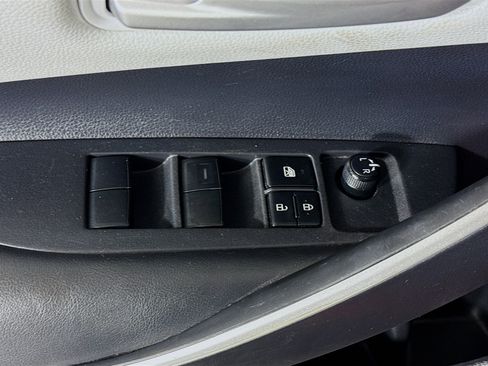 Used 2021 Toyota Corolla SE image 23