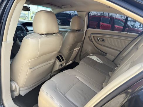 Used 2014 Ford Taurus SEL w/ Equipment Group 201A FWD image 15