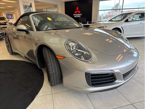 Used 2018 Porsche 911 Carrera S image 3