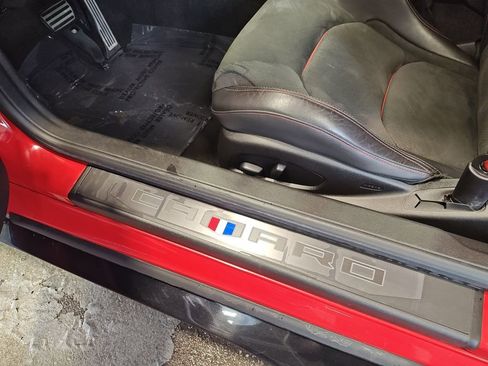 Used 2019 Chevrolet Camaro ZL1 image 32