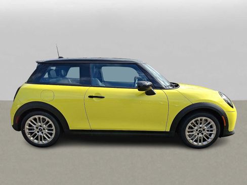 Certified 2025 MINI Cooper S image 4