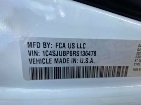 Used 2024 Jeep Wagoneer Series II w/ Flexible Seating Group RWD image 27