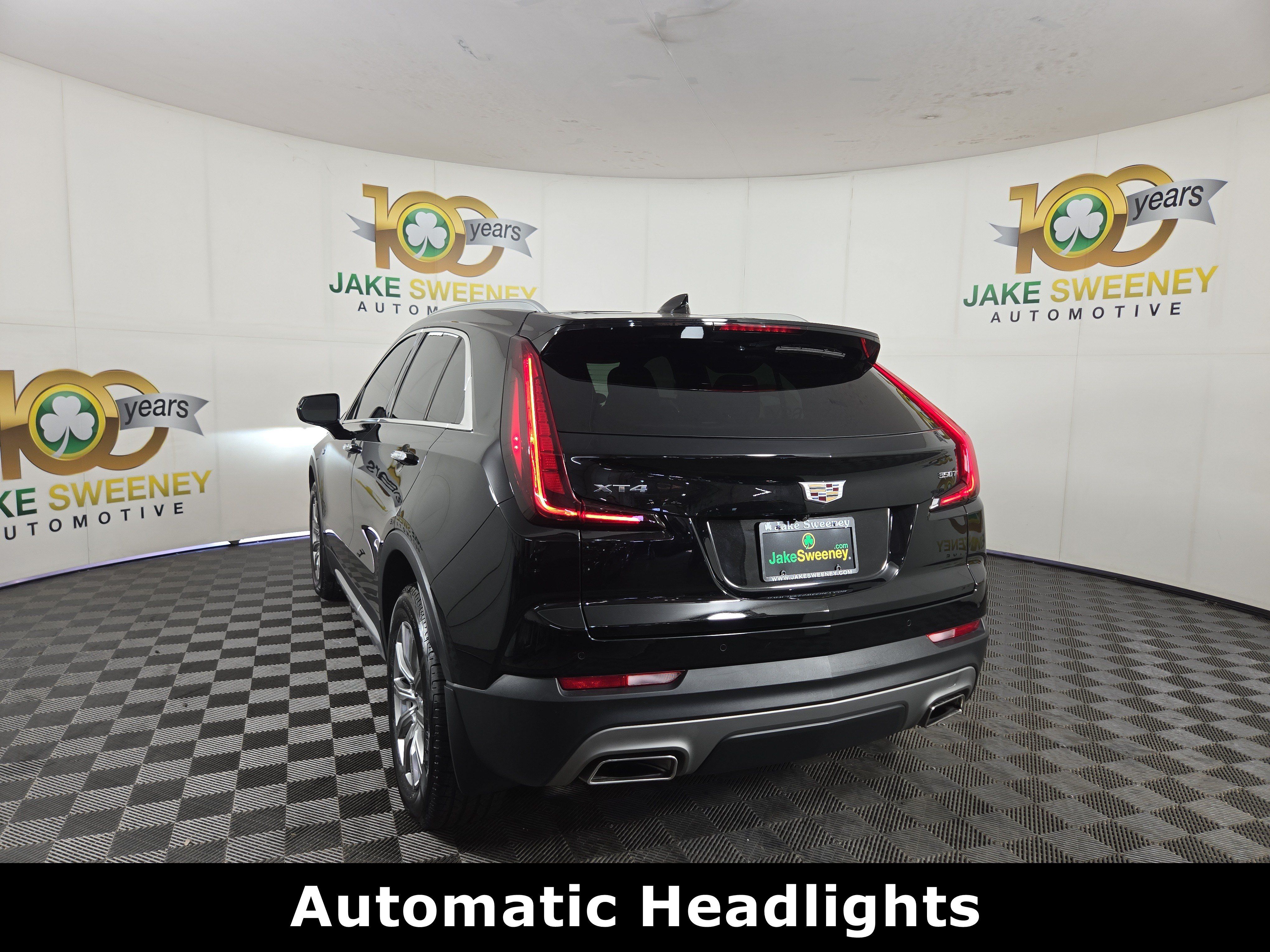 Certified 2021 Cadillac XT4 Premium Luxury w/ Cold Weather Package FWD image 6