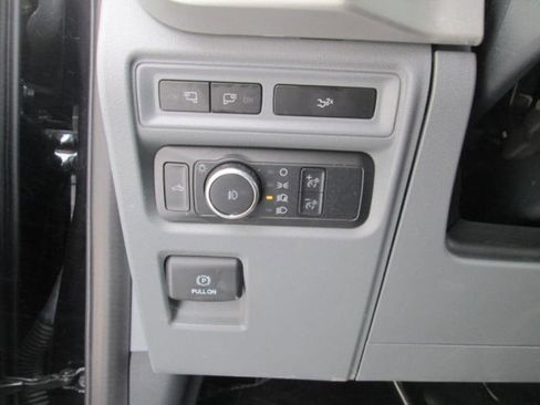 Used 2022 Ford F150 XLT w/ Equipment Group 302A High image 18