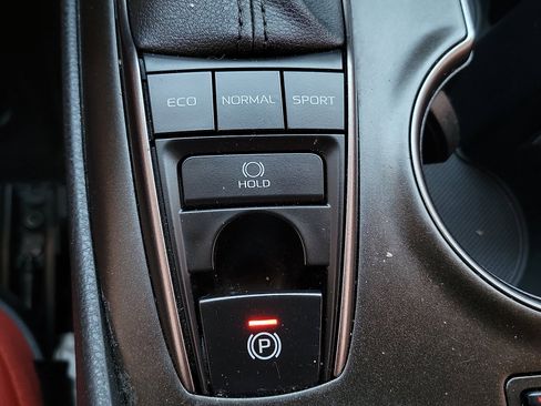 Used 2023 Toyota Camry XSE w/ Navigation Package image 16