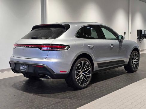 Used 2025 Porsche Macan AWD/4WD image 7