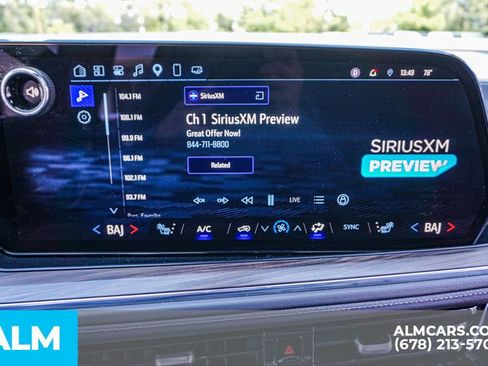 Used 2025 Chevrolet Suburban Z71 AWD/4WD image 41
