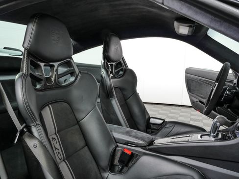Certified 2018 Porsche 911 GT3 w/ Sport Chrono Package RWD image 21
