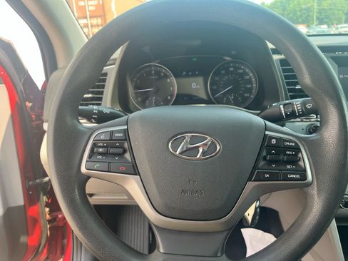 Used 2018 Hyundai Elantra SEL FWD image 13