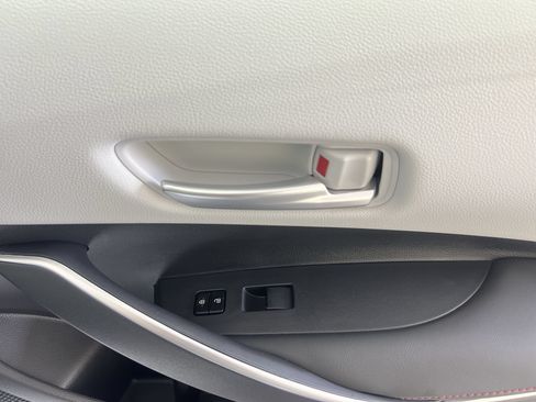 Used 2024 Toyota Corolla SE FWD image 30