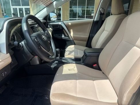 Used 2013 Toyota RAV4 LE AWD/4WD image 8