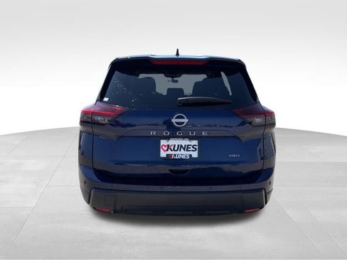 Used 2025 Nissan Rogue SV image 8