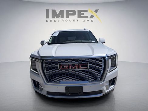 Used 2023 GMC Yukon XL Denali AWD/4WD image 8