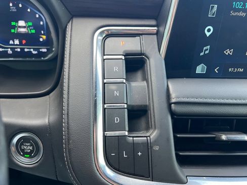 Used 2023 Chevrolet Tahoe Z71 AWD/4WD image 18