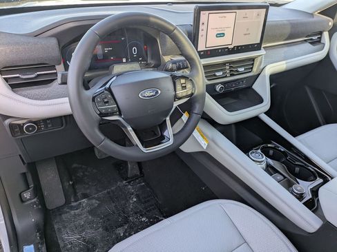 New 2026 Ford Explorer Platinum w/ LUX Leather Package image 10