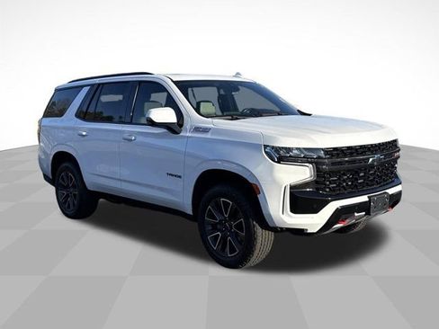 Used 2021 Chevrolet Tahoe Z71 w/ Z71 Signature Package AWD/4WD image 3