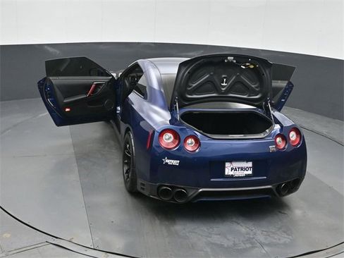 Used 2015 Nissan GT-R Black Edition image 50