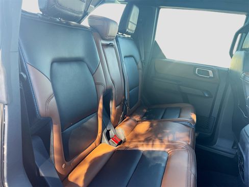 Used 2024 Ford Bronco Outer Banks image 27