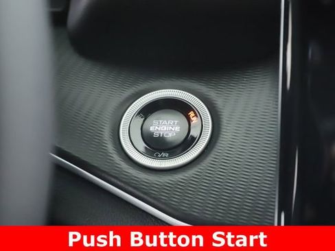 Used 2024 Jeep Grand Cherokee Laredo image 23