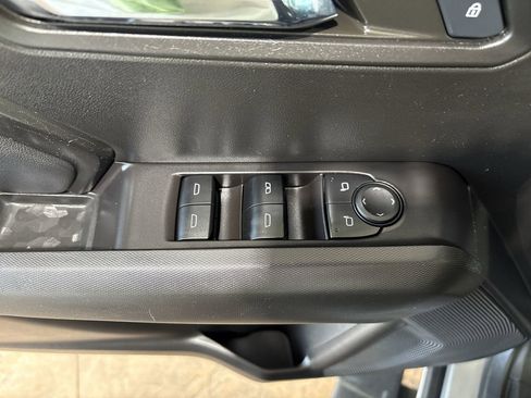 Used 2024 Chevrolet Colorado LT w/ LT Convenience Package RWD image 13