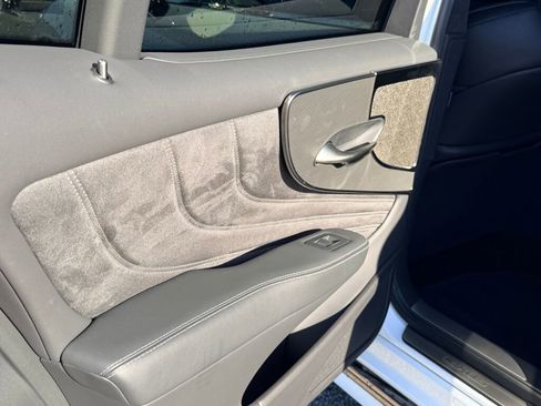 New 2023 Lexus LS 500 F Sport image 17