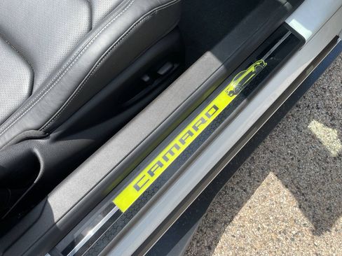 Used 2023 Chevrolet Camaro SS RWD image 8