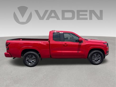 Used 2025 Nissan Frontier SV RWD image 22