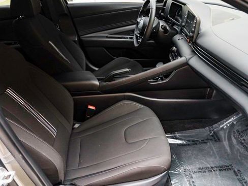 Certified 2025 Hyundai Elantra Sport image 27