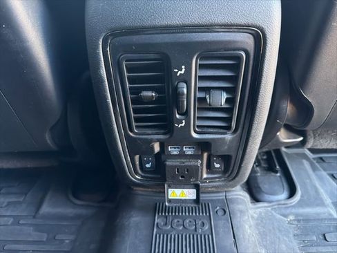 Used 2018 Jeep Grand Cherokee High Altitude image 23