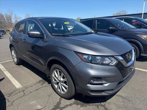 Used 2020 Nissan Rogue Sport S w/ Appearance Package image 2