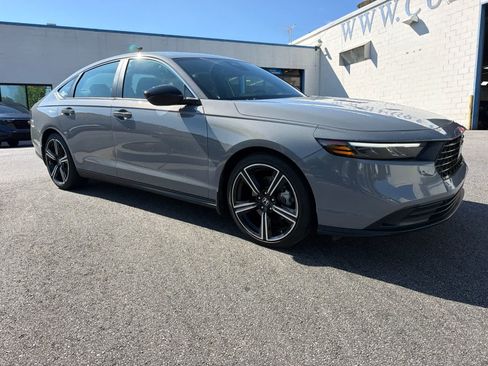 Used 2024 Honda Accord Sport image 17