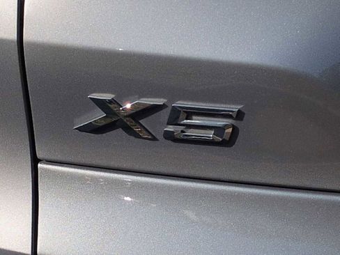 Used 2024 BMW X5 xDrive40i w/ Parking Assistance Package image 12