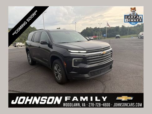 Used 2026 Chevrolet Traverse LT AWD/4WD image 1