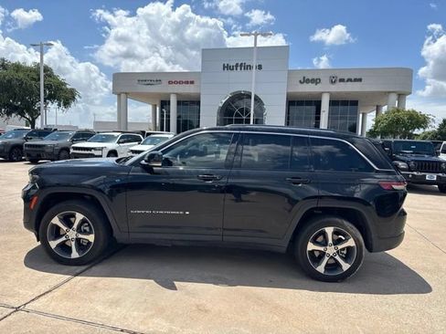 Used 2023 Jeep Grand Cherokee 4WD 4xe image 1