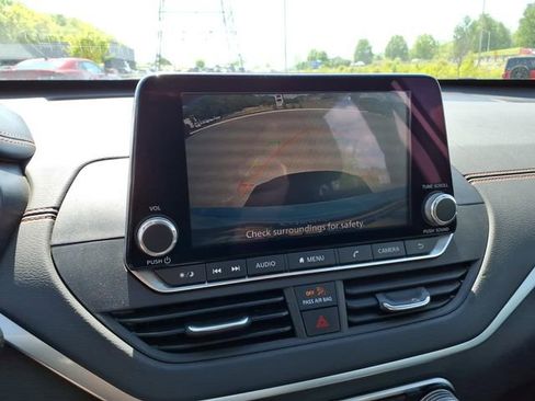 Used 2022 Nissan Altima 2.5 SR FWD image 29