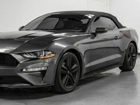 Used 2018 Ford Mustang Premium image 11