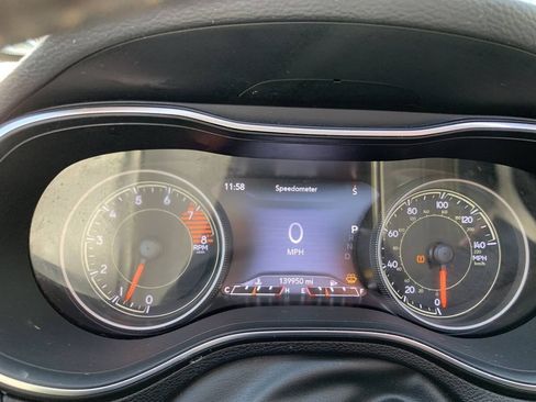 Used 2019 Jeep Cherokee Limited AWD/4WD image 14