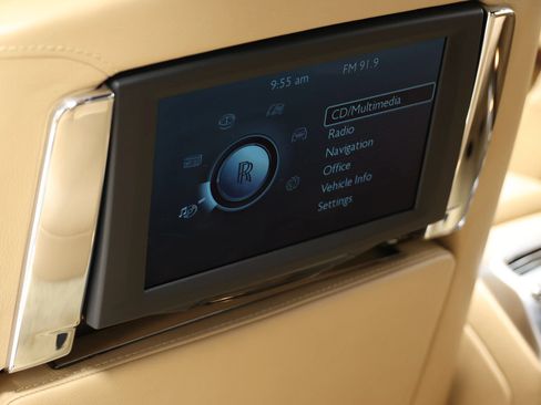 Used 2011 Rolls-Royce Ghost RWD image 61