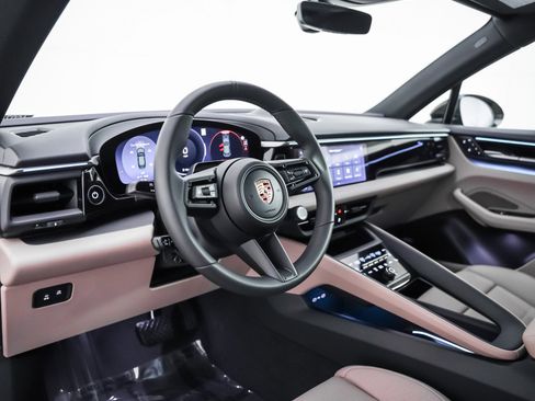 New 2026 Porsche Macan Electric image 4