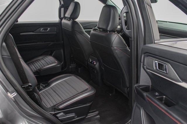 Certified 2026 Ford Explorer ST-Line AWD/4WD image 18