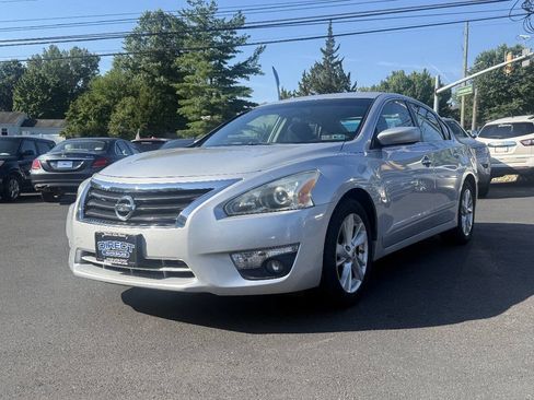 Used 2015 Nissan Altima 2.5 SV FWD image 4