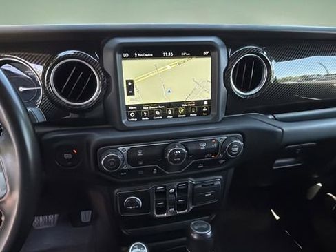 Used 2022 Jeep Wrangler Unlimited Sahara AWD/4WD image 25