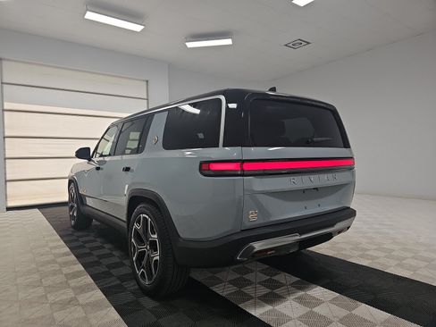 Used 2024 Rivian R1S Adventure AWD/4WD image 3