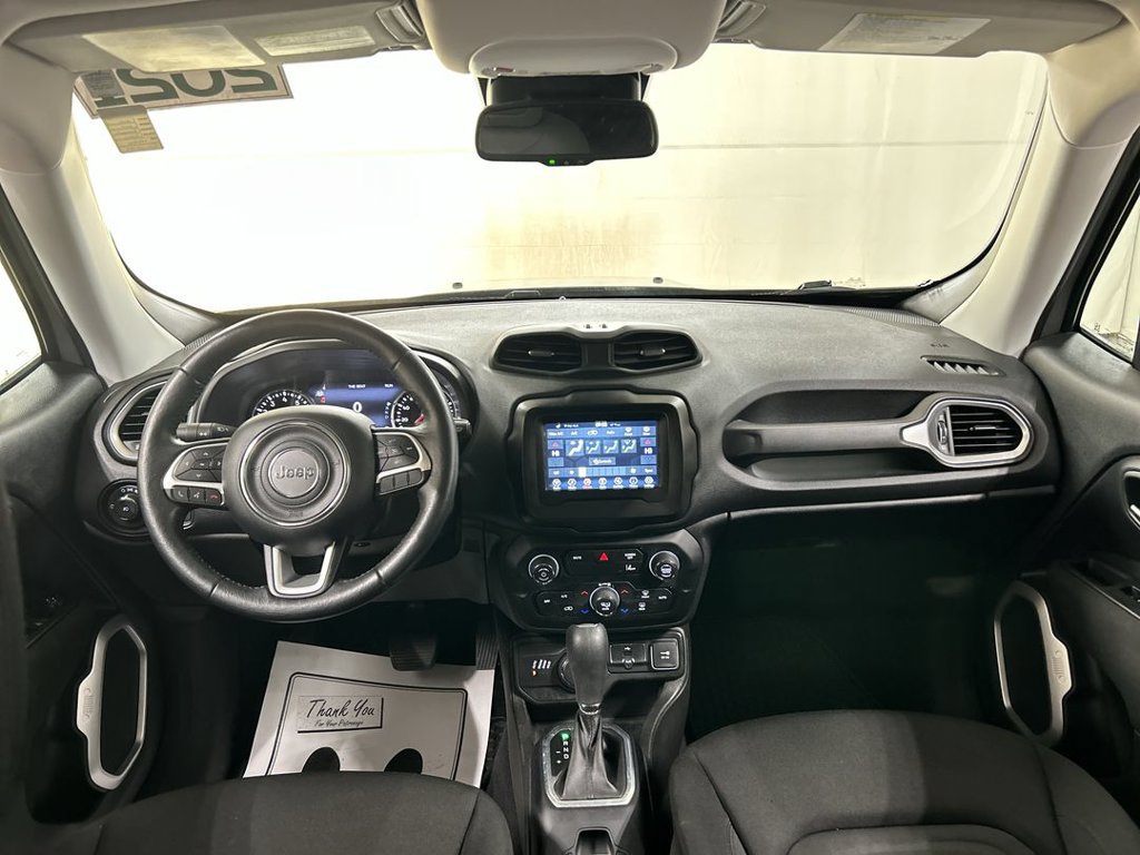 Used 2021 Jeep Renegade Latitude w/ Convenience Group AWD/4WD image 18