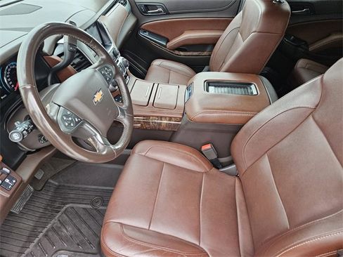 Used 2020 Chevrolet Tahoe Premier w/ Premier 6.2L Value Package image 13