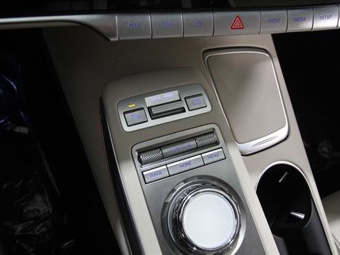 Certified 2024 Genesis GV70 2.5T w/ Advanced Package image 16