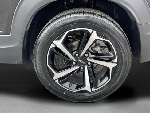Used 2023 Chevrolet TrailBlazer RS w/ Convenience Package FWD image 9