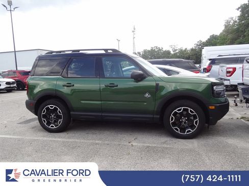 Used 2025 Ford Bronco Sport Outer Banks w/ Outer Banks Tech Package+ AWD/4WD image 3