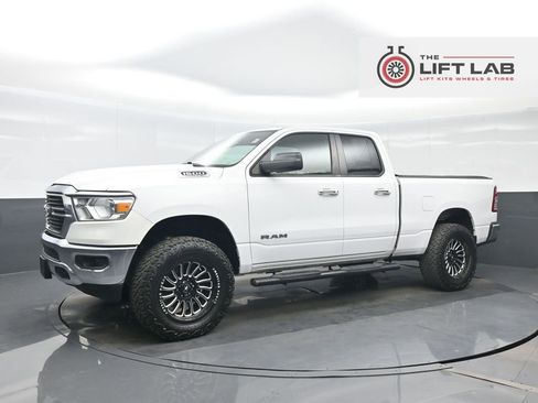 Used 2020 RAM 1500 Big Horn AWD/4WD image 2